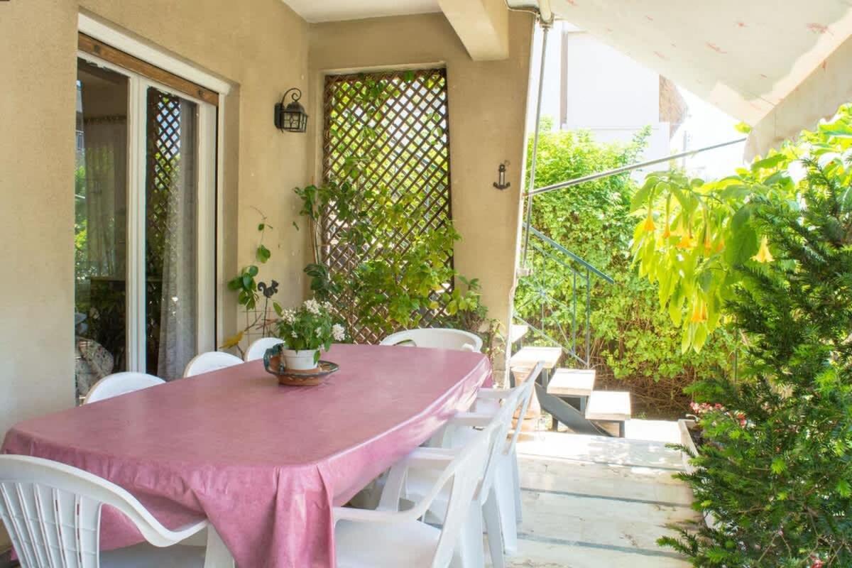 Family Apt With Garden Next To The Sea Athena Bagian luar foto